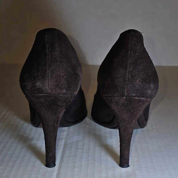 Stuart Weitzman Brown Suede Pumps - Picture 5 of 10